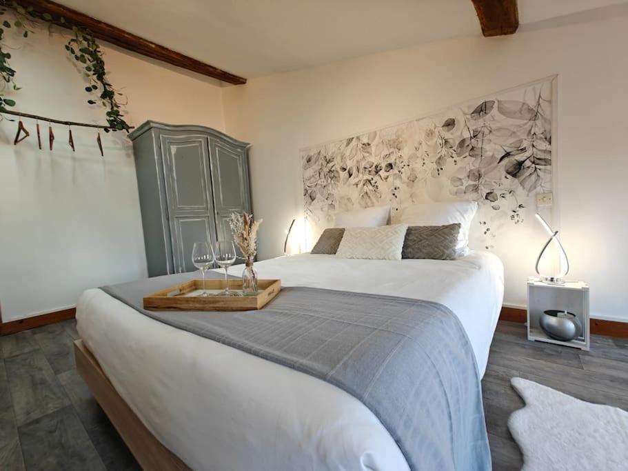 Le Duplex Du Centre - Ideal Pour Un Sejour Detente ! Saint-Savinien Kültér fotó